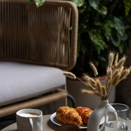 Win Herastrau - Zen Vibes - Terrace - Private Parking Apartment